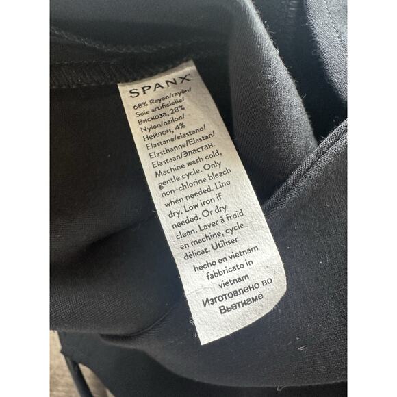 Spanx The Perfect Jumpsuit Women’s Med Black Ponte Sleeveless Flared Leg Stretch - Picture 6 of 6